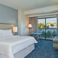 Balcony King, Guest room, 1 King, Resort view, Balcony
