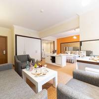 Corner Suite