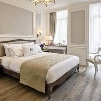 Family Suite (5 Adults)