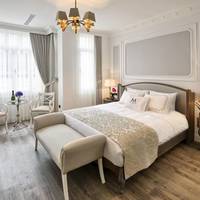 Suite with Spa Bath