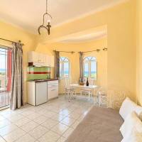 Apartment (3 Adults)