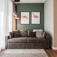 One-Bedroom Apartment with Lake View