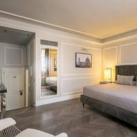 Deluxe Double Room with Spa Bath 