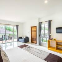 Family Room with Garden View