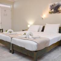Studio with Courtyard View (2 Adults) 