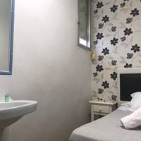 Single Room with Shared Bathroom