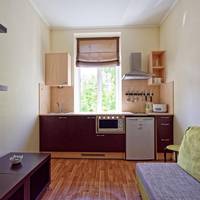 One-Bedroom Apartment - FREE Parking