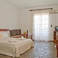 Studio (2 Adults)