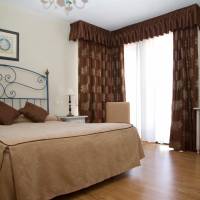Superior One-Bedroom Apartment (1-4 Adults)