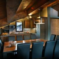 Six-Bedroom Apartment (12 Adults)