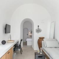 Traditional Apartment with Caldera View (2 Adults)