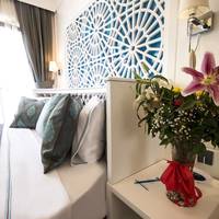Corner Deluxe Room