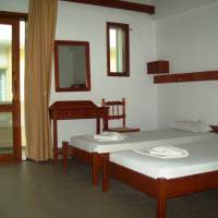 Studio (3 Adults)