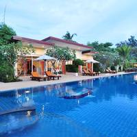 King Suite with Pool View