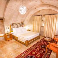 Deluxe Cave Room