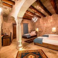 Standard Triple Cave Room 