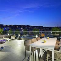 One-Bedroom King Suite with Terrace