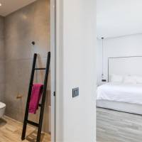 Three Bedroom Deluxe Villa with Outdoor Jetted  Tub