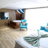  A Palace King Suite with Spa Bath and Panoramic View