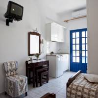 Studio (2 Adults)