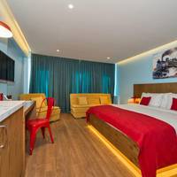 Deluxe Room with Kitchenette
