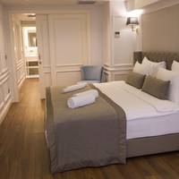 Family Connecting Suite