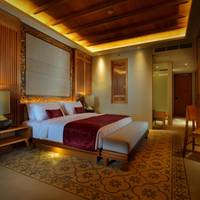 Suite with Pool View