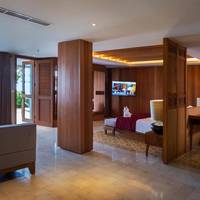 Berawa Royal Ocean Front Suite