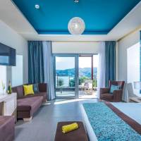 Luxury Double Room with Sea View and Private Pool