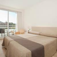Double Room (1 Adult)