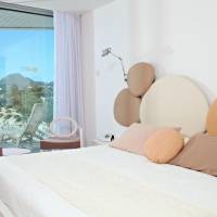 Double or Twin Room with Partial Sea View