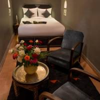 Terre d'Ombre Double Room