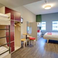 6-Bed Room
