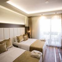 Deluxe Suite with Jacuzzi