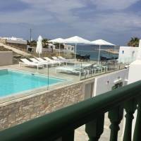 Apartment with Pool and Sea View