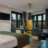 WOW Bank, 1 Bedroom Studio Suite, 1 King, Round bed