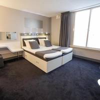 Large Deluxe Twin Room