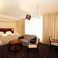 Deluxe Double Room with Spa Access