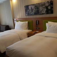 Twin Room with Sofa Bed - Non-Smoking