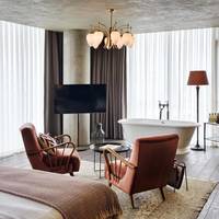 Medium Plus Room