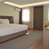 Connecting Family Suite