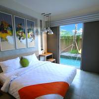 Deluxe Room With Pool Access