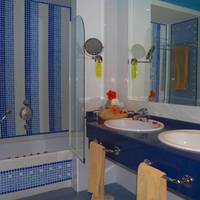 Double Room (1 Adult)