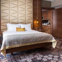 One-Bedroom King Suite