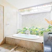 Deluxe One-Bedroom Pool Villa with Free 2 Small Beers