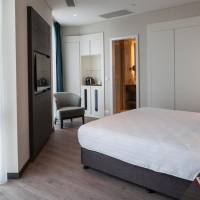 Premier Suite