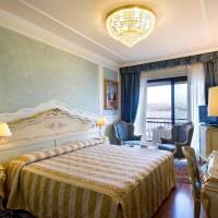 Junior Suite with Lake View
