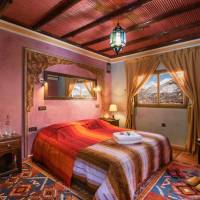 Double or Twin Room with Mountain View