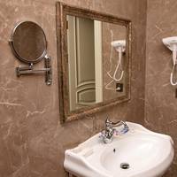 Deluxe Double or Twin Room with City View