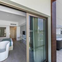 Superior Room with Private Outdoor Hot Tub